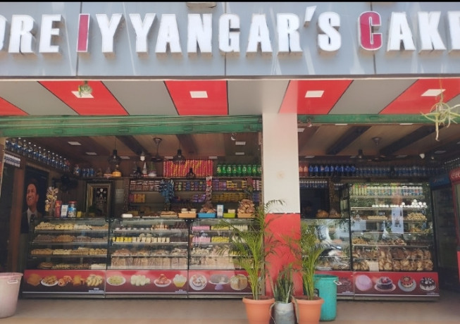 jai-maruthi-bangalore-iyyangar-cake-palace-big-1